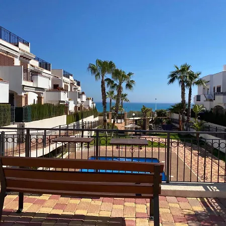 Impresionante Piso En Planta Baja Cerca Al Mar Lejlighed