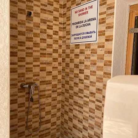 Impresionante Piso En Planta Baja Cerca Al Mar Lejlighed